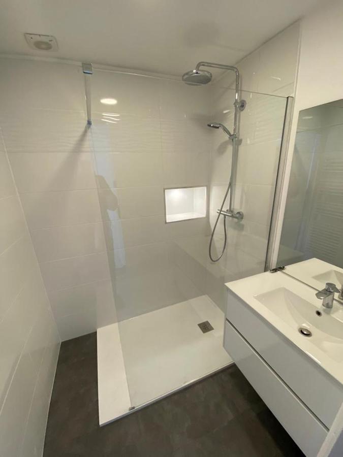 Apartment Les Oursins-appartement 3pieces, 4 Couchages Et Parking Gratuit